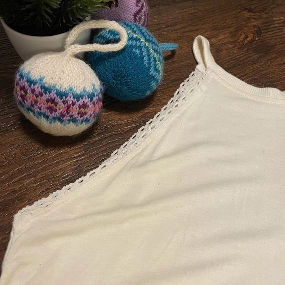 Urban Outfitters | Kimchi Blue White Lace Tank - Picture 3 of 7